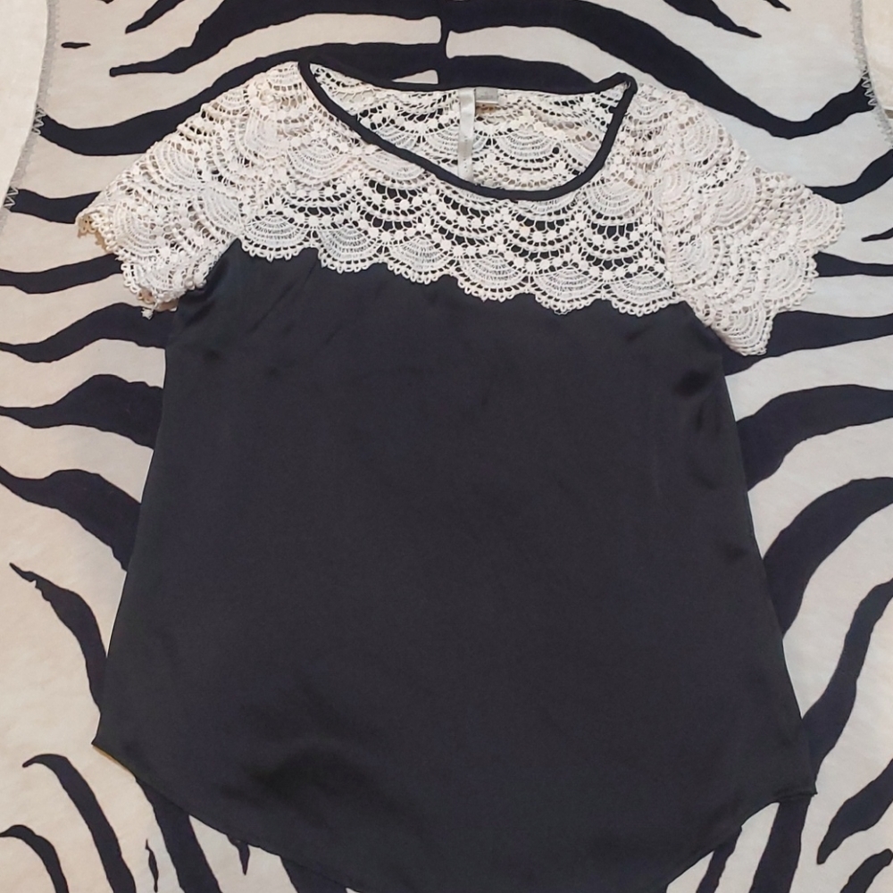 Lauren Conrad Black and White Top Lace